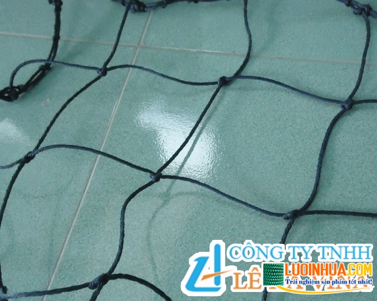 luoi bong da 700 45x12 xanh den