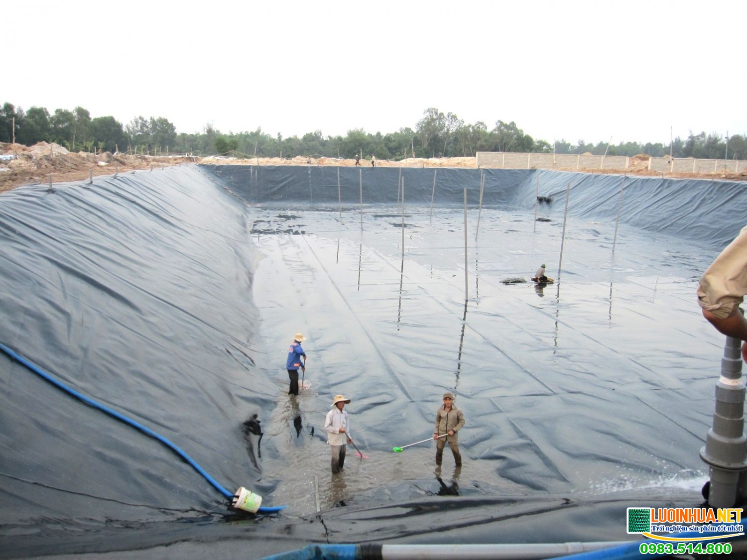 Những ưu điểm vượt trội của bạn trải hồ nuôi tôm